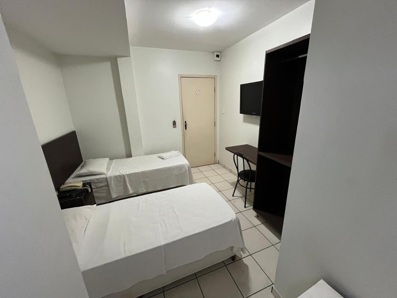 Rametta Hotel Montes Claros Bagian luar foto